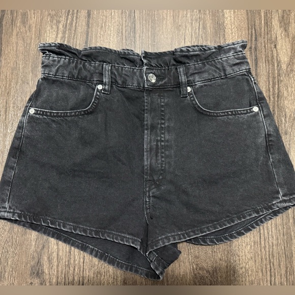 Divided Pants - Divided High-Waist Black Denim Shorts
